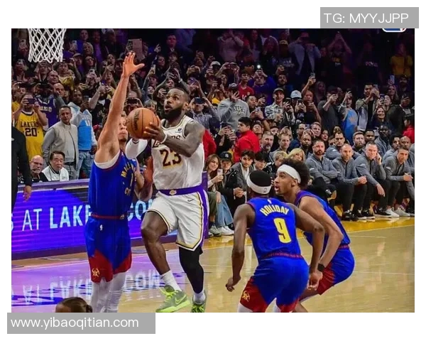 詹姆斯创历史新纪录成为首位达成4万分1万板1万助的球员