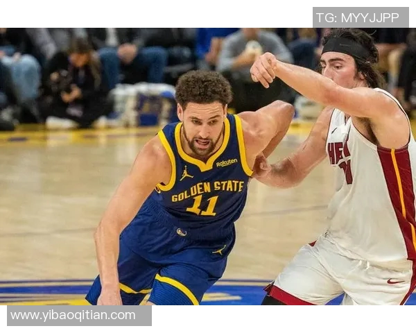 勇士力克雷霆，克雷·汤普森三分爆发，狂砍35分