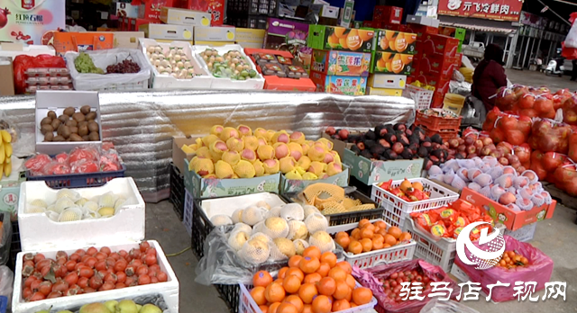 半岛彩票：水果销售进入“冬季模式” 柑橘类水果热销(图1)